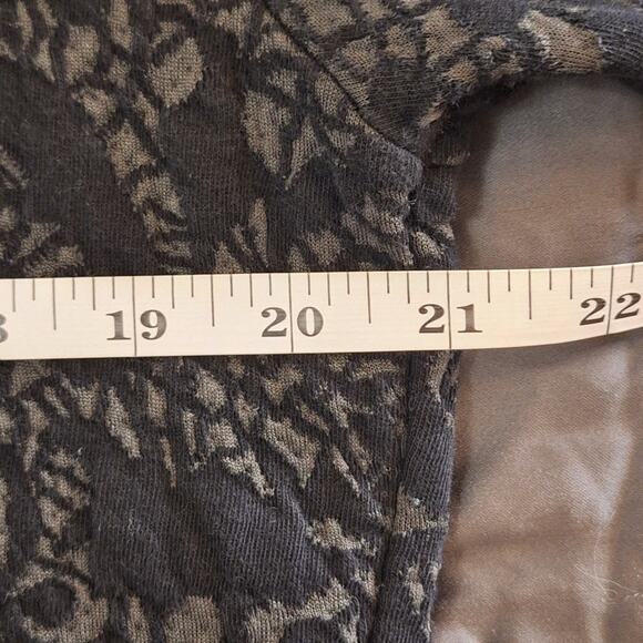 Linnea Shirt Women's Medium Black Textured Floral Artsy Steampunk Victorian Goth - Picture 4 of 6